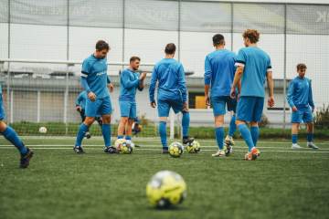 新年第一锐评来聊聊教练把 B站和小宇宙已发，发完我就去看雪咯（配图示意）